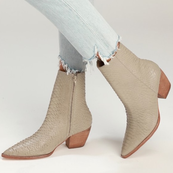 💗 Matisse Caty Ivory Snake Leather Mid Calf Boots - Picture 2 of 8